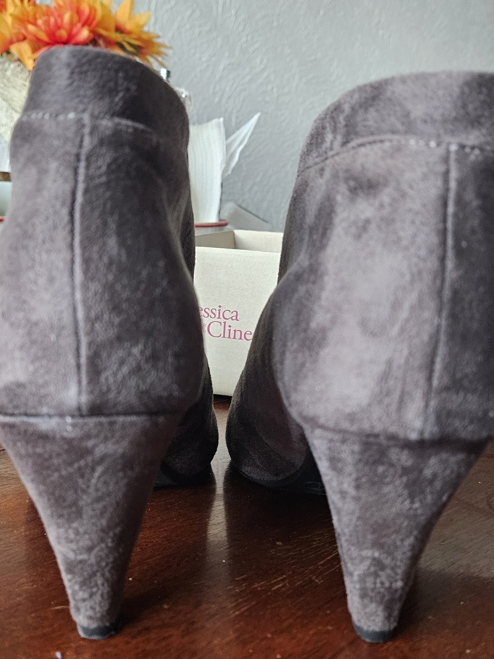 Jessica Cline Gray Suede Pointed-Toe Ankle Booties Size 8.5 - Picture 4 of 8